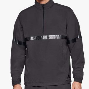 Under Armour Men's Sportstyle Woven 1/2 Zip water repellant Windbreaker